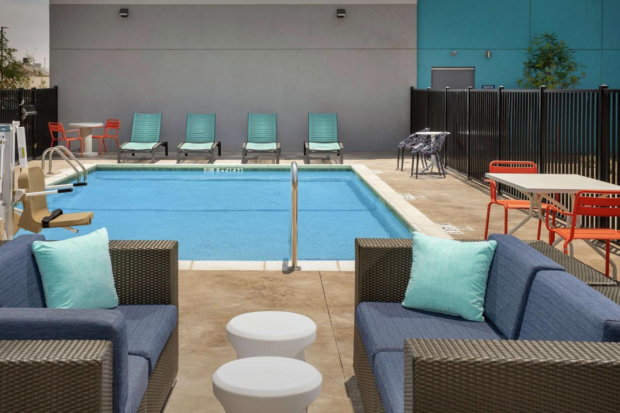 Tru By Hilton El Paso Northeast Hotel Bagian luar foto